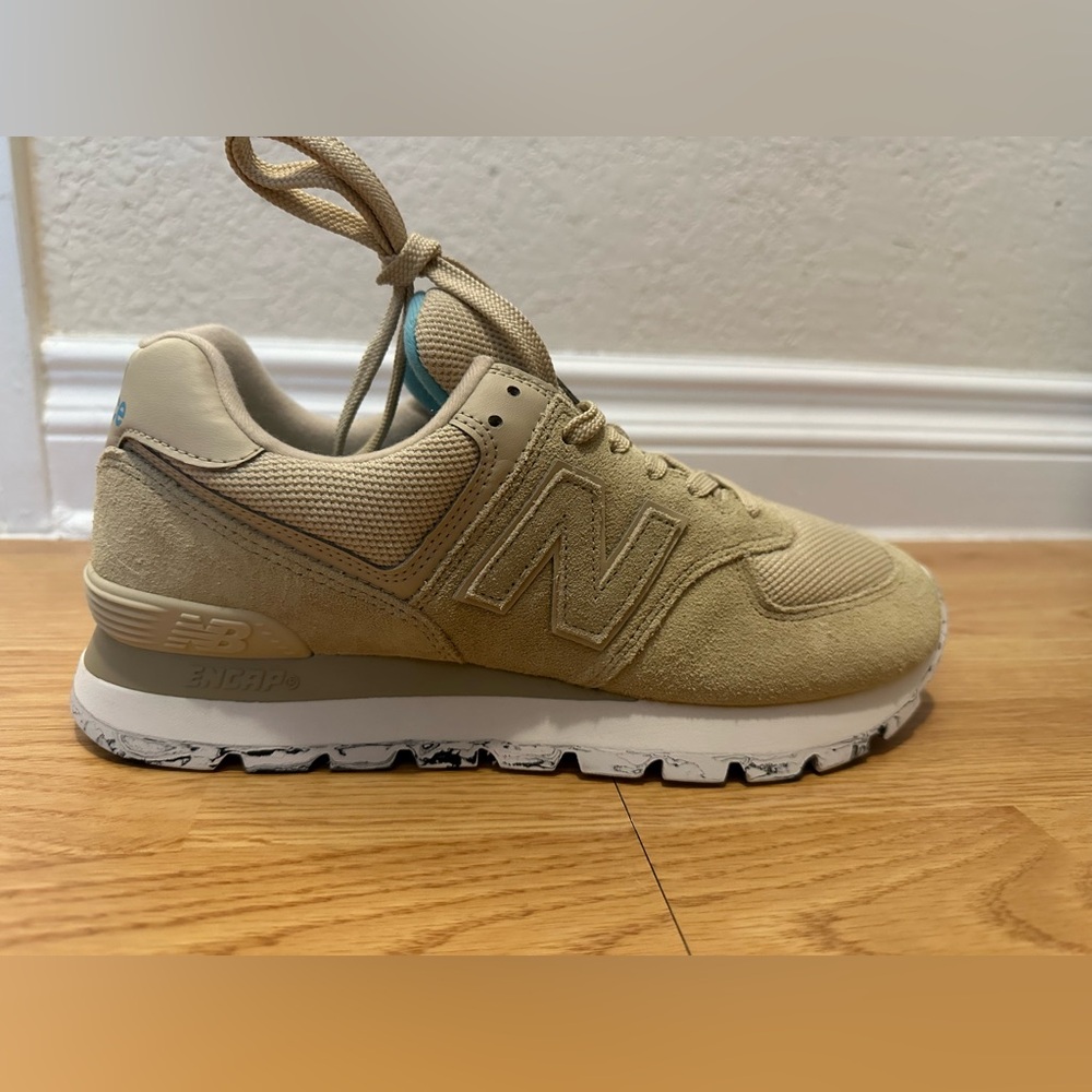 Men’s New Balance Shoes size 9